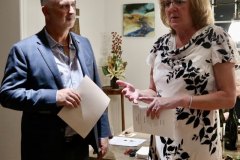 they-grow-grapes-in-that-country-south-africa.030